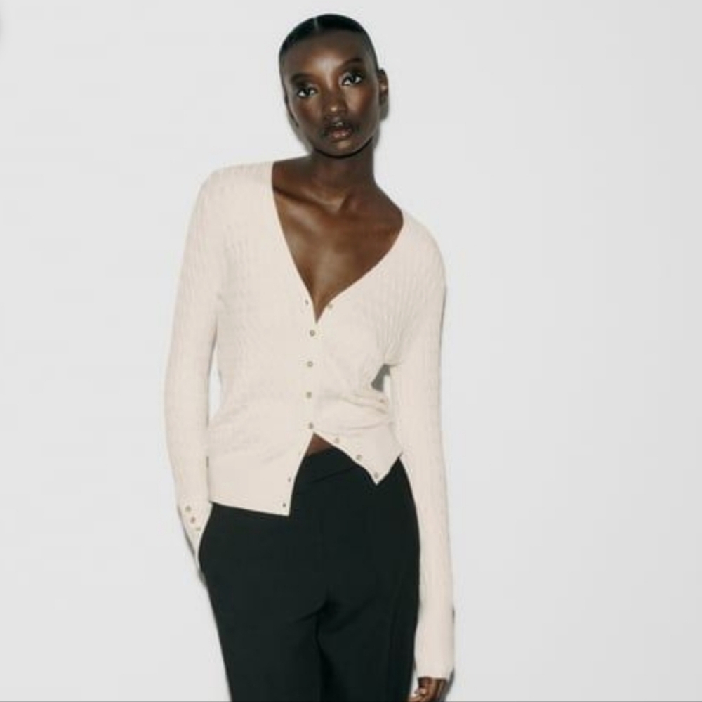 BNWT! Zara cable knit cardigan - Picture 3 of 4